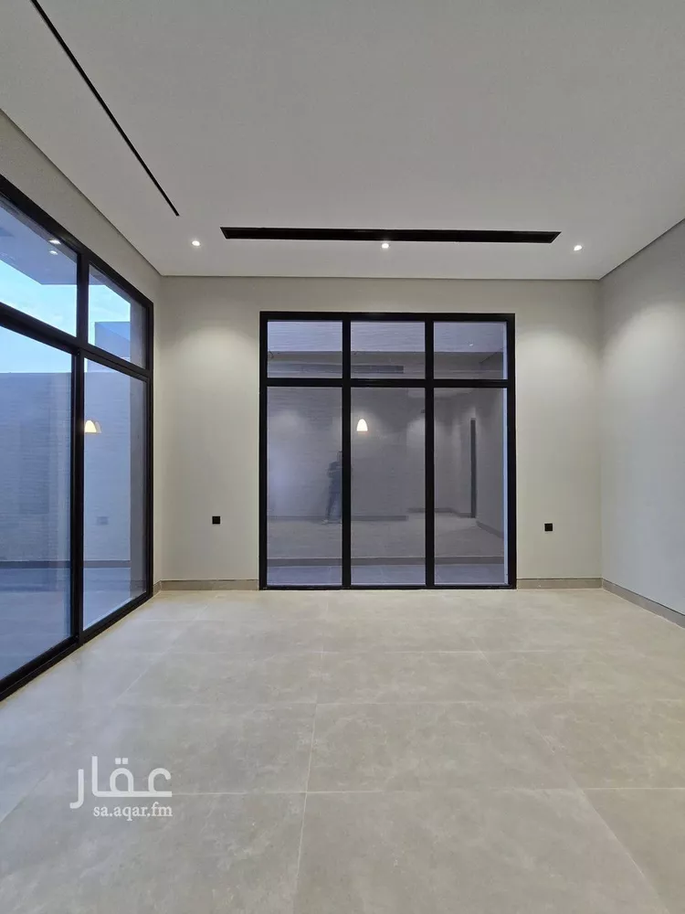 Floor for Sale in Riyadh Ishbiliyah 14