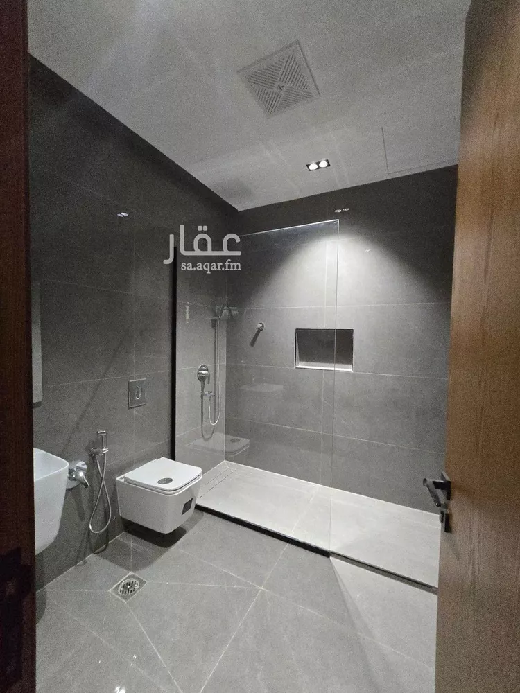 فيلا للبيع في شارع الزمرد, حي الملك فيصل, مدينة الرياض, منطقة الرياض 10