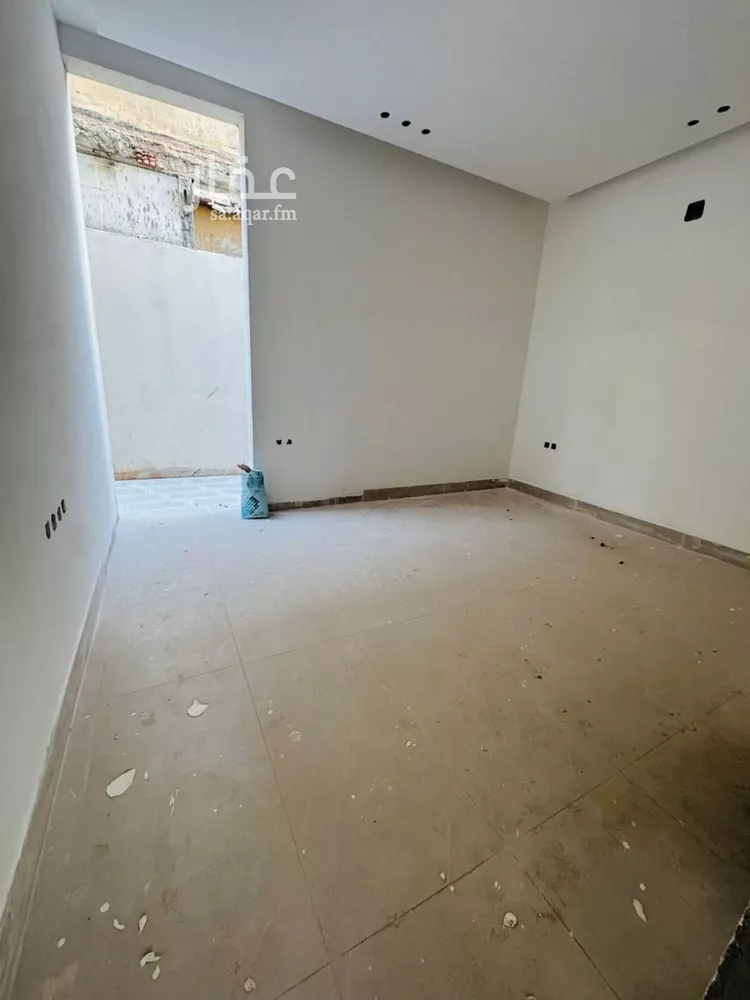 دور للبيع في شارع سكاكا, حي اليرموك, مدينة الرياض, منطقة الرياض صورة 2