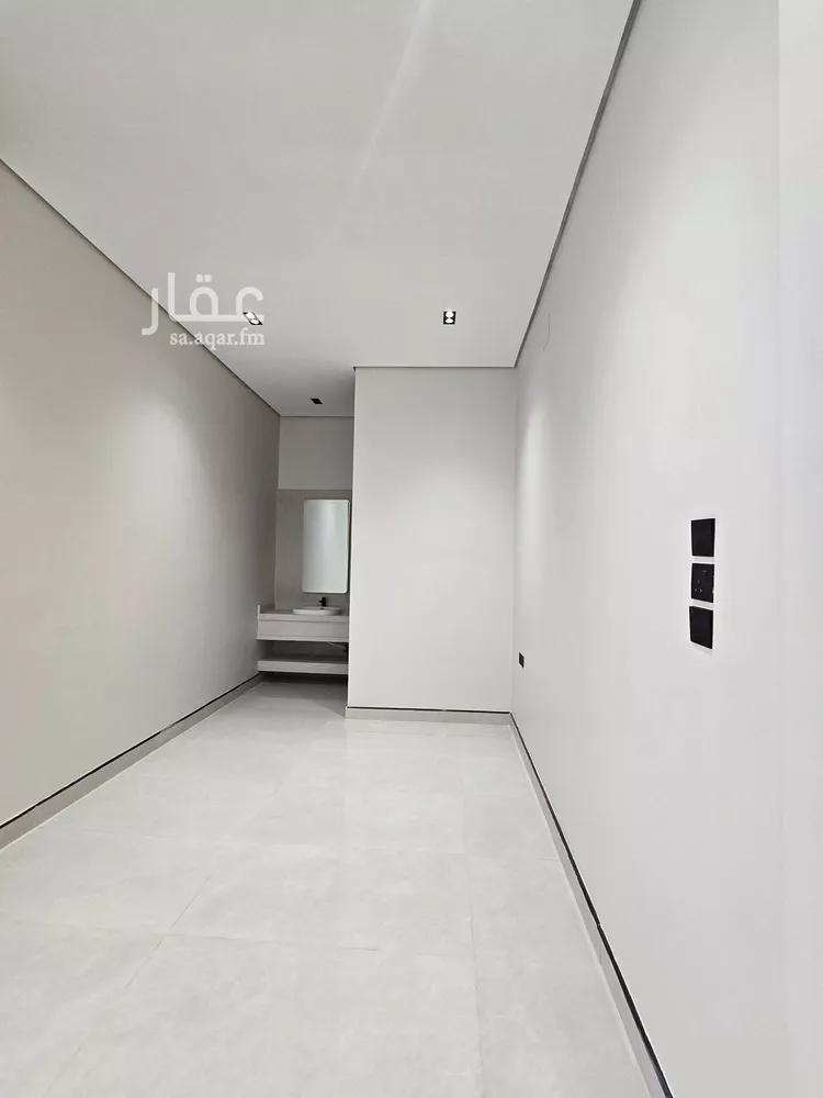 فيلا للبيع في شارع معقل بن عامر, حي الرمال, مدينة الرياض, منطقة الرياض صورة 4