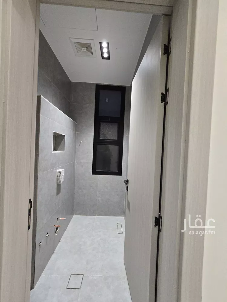 فيلا للبيع في شارع قابوس, حي المعيزيلة, مدينة الرياض, منطقة الرياض 12