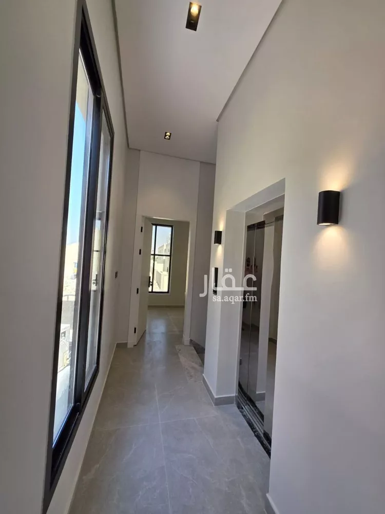 دور للبيع في شارع رقم 302, حي النرجس, مدينة الرياض, منطقة الرياض