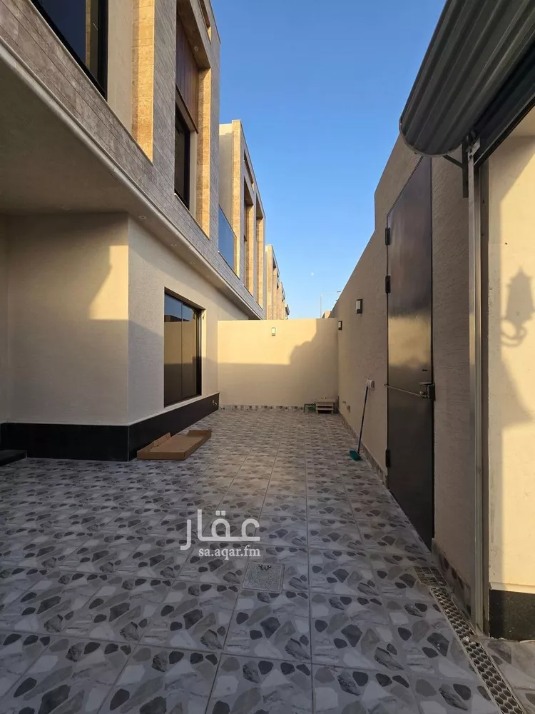 فيلا للبيع في شارع عبدالقدوس الانصاري, حي الرمال, مدينة الرياض, منطقة الرياض صورة 3