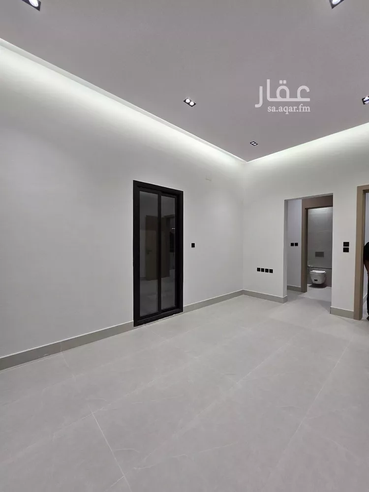 فيلا للبيع في شارع عبيدالله الشريعة, حي الأندلس, مدينة الرياض, منطقة الرياض صورة 5