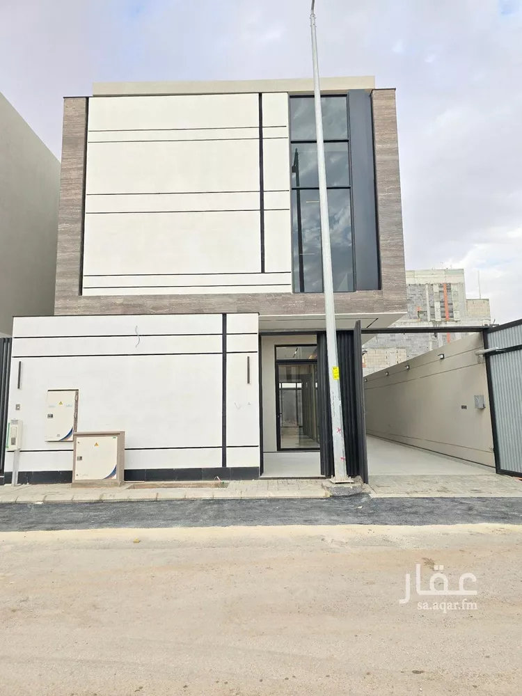 فيلا للبيع في شارع عبدالقدوس الانصاري, حي الرمال, مدينة الرياض, منطقة الرياض