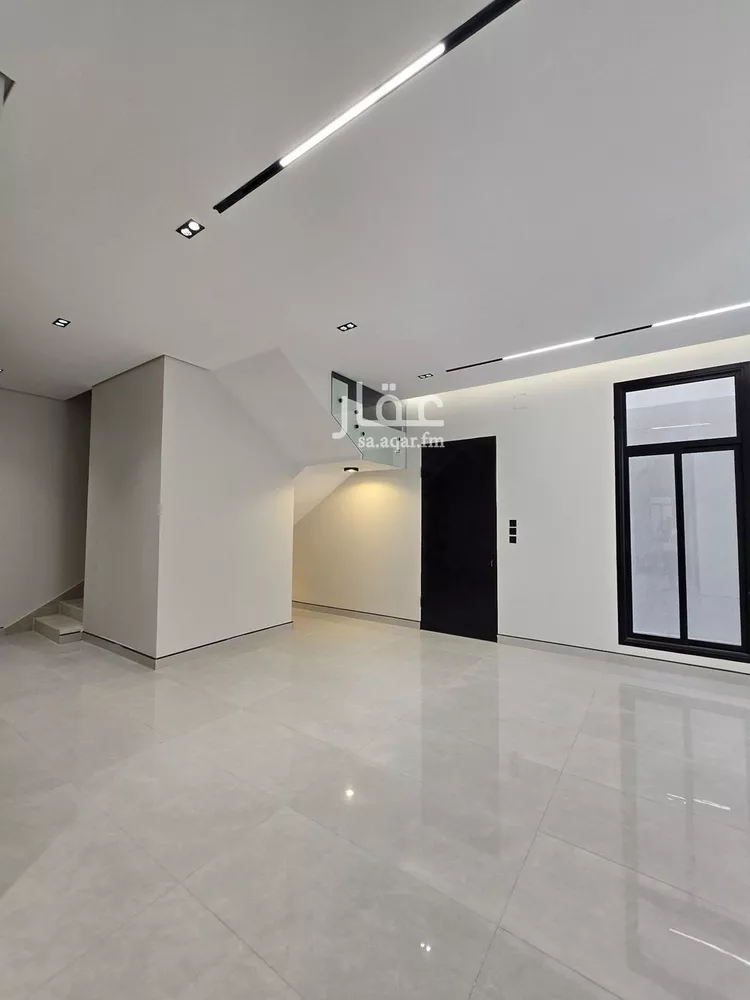 فيلا للبيع في شارع معقل بن عامر, حي الرمال, مدينة الرياض, منطقة الرياض صورة 5