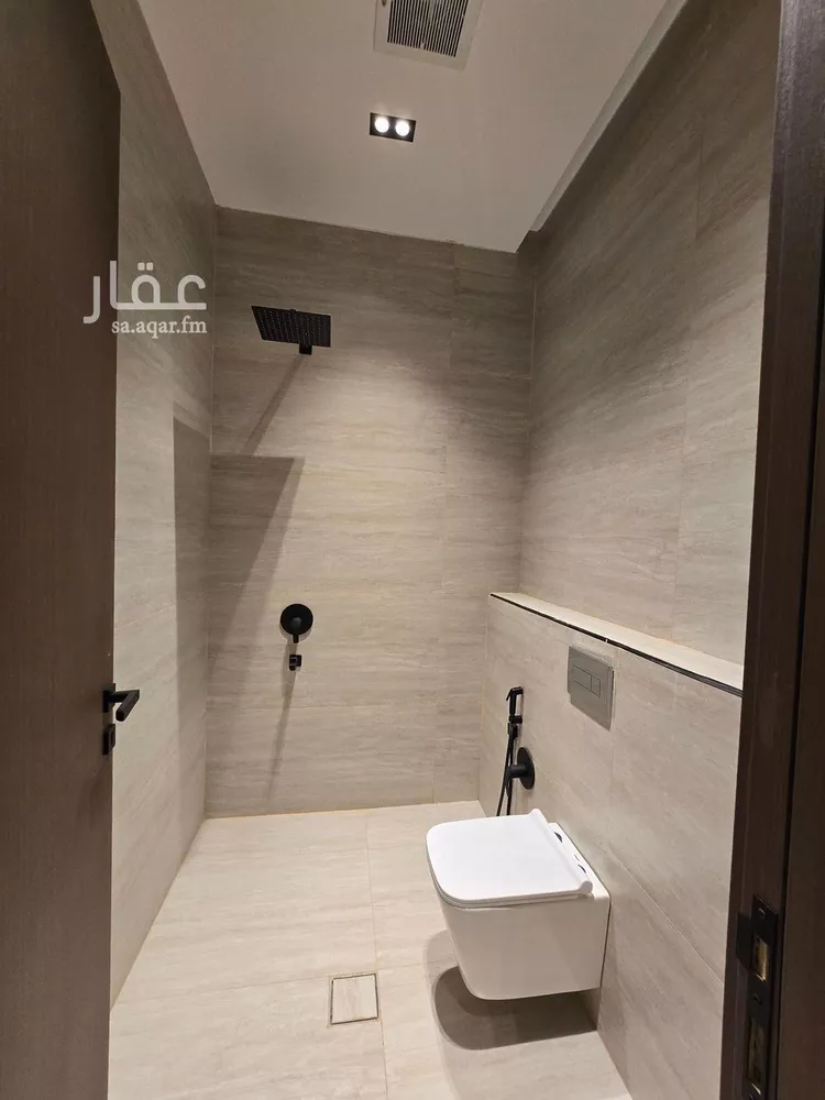 دور للبيع في شارع منيفة, حي قرطبة, مدينة الرياض, منطقة الرياض صورة 2