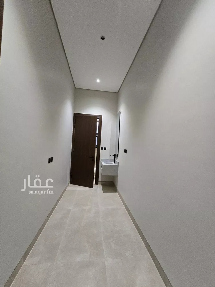 Floor for Sale in Riyadh Ishbiliyah 11