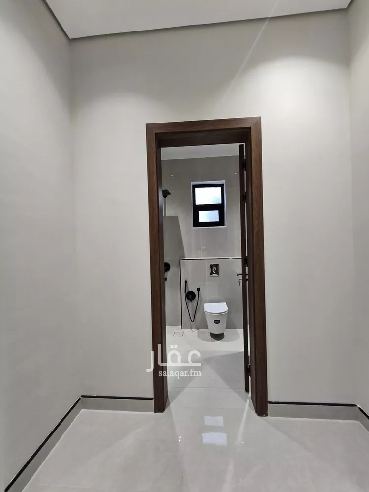 فيلا للبيع في شارع معقل بن عامر, حي الرمال, مدينة الرياض, منطقة الرياض صورة 2