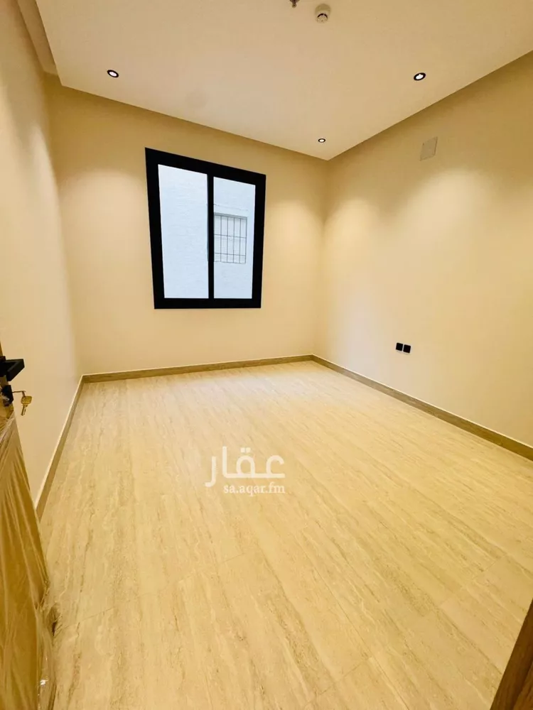 شقة للبيع في شارع عبدالله بن قيس, حي إشبيلية, مدينة الرياض, منطقة الرياض 18