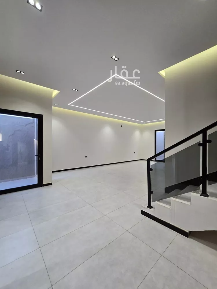 Floor for Sale in Riyadh Al Janadriyah 8