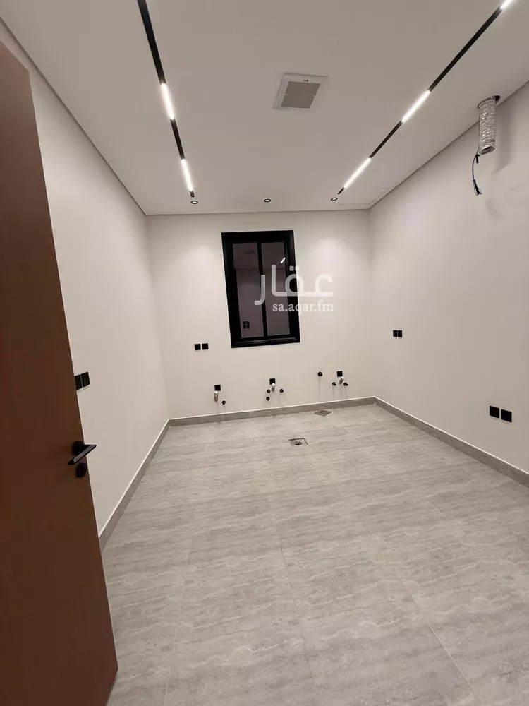 شقة للبيع في شارع السلطان قابوس بن سعيد, حي المعيزيلة, مدينة الرياض, منطقة الرياض 13