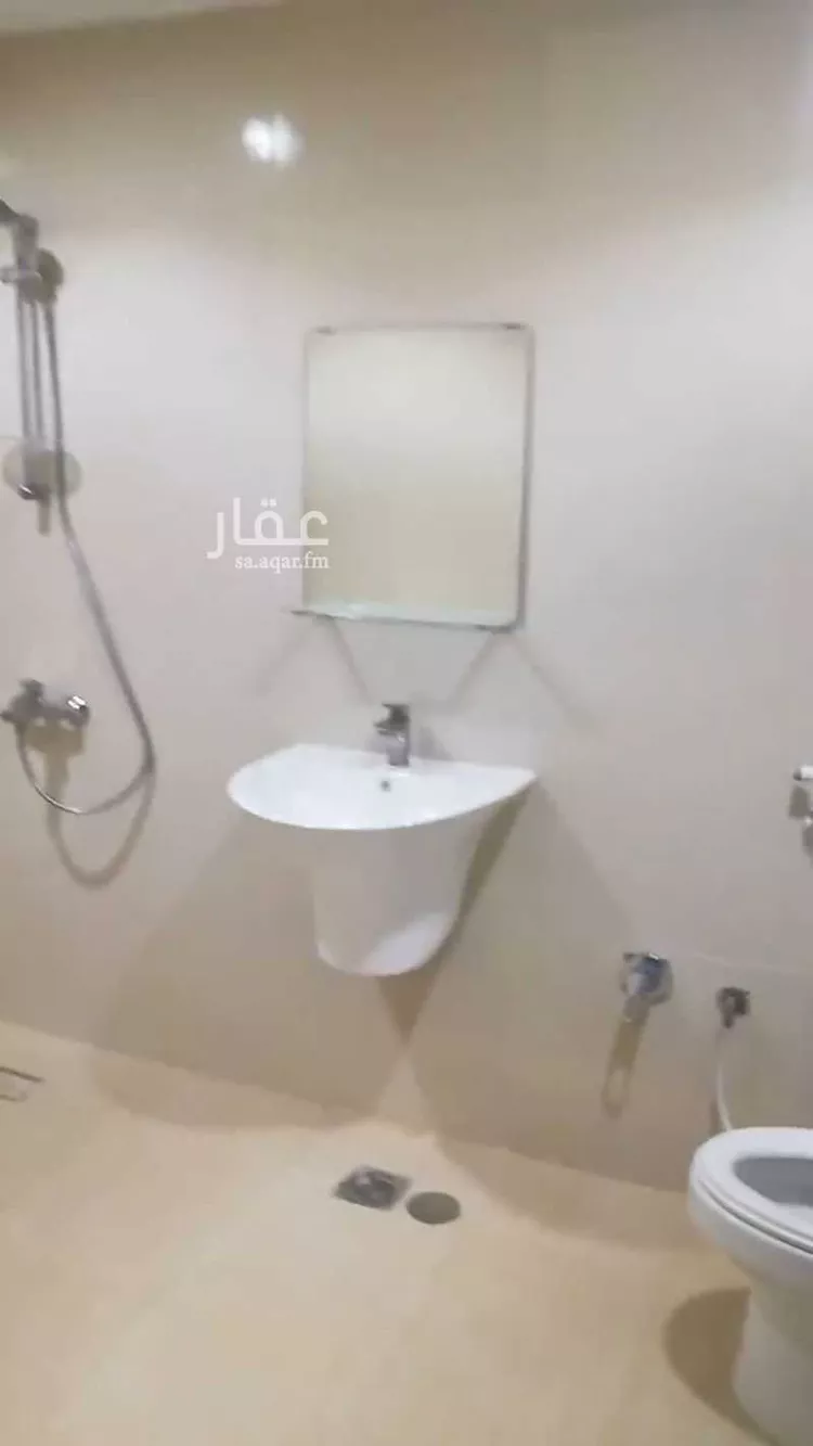 شقة للإيجار في حي الصدفة ، تاروت ، القطيف