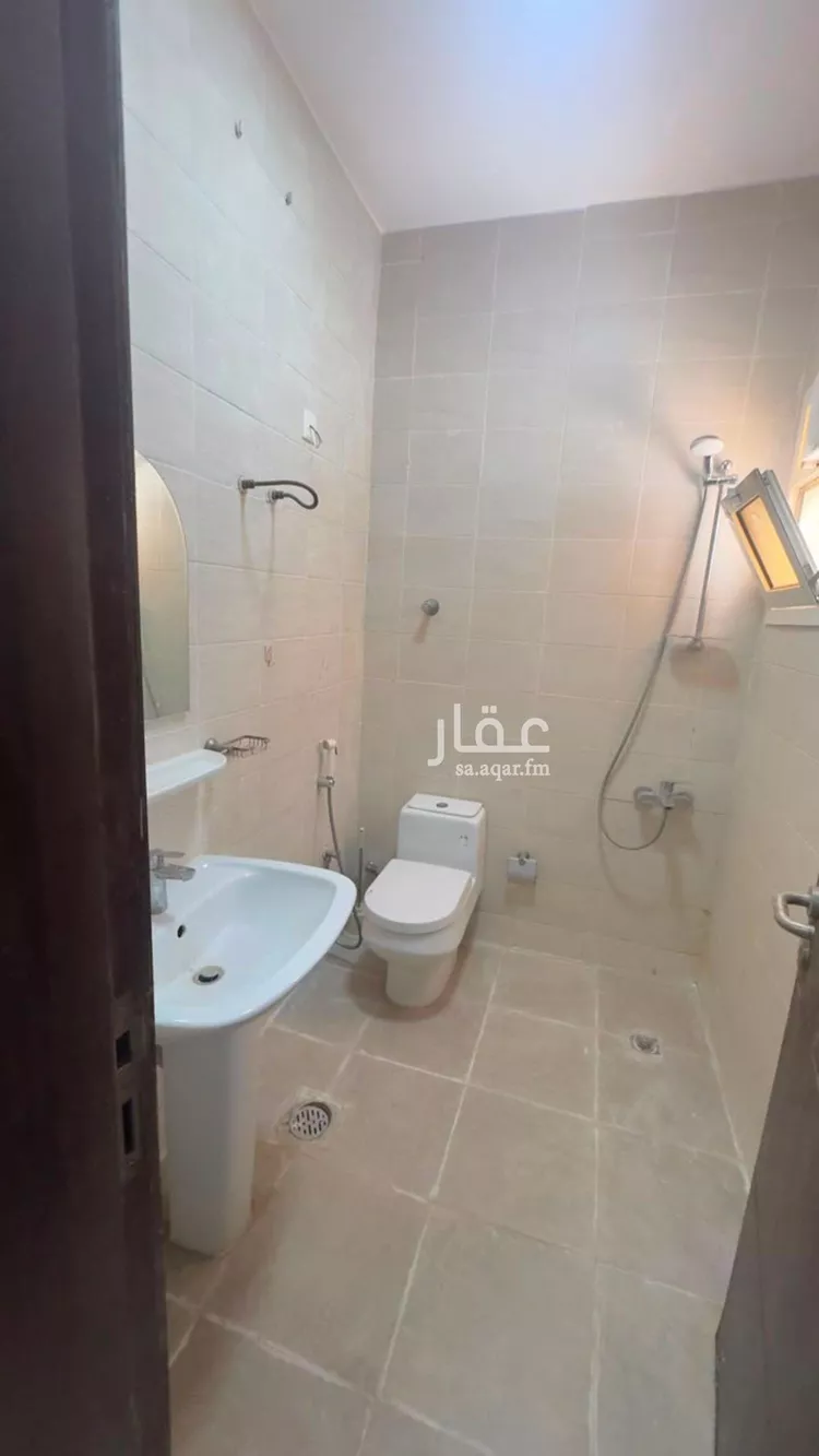 فيلا للإيجار في شارع عقرباء 228, حي الجنادرية, مدينة الرياض, منطقة الرياض صورة 4