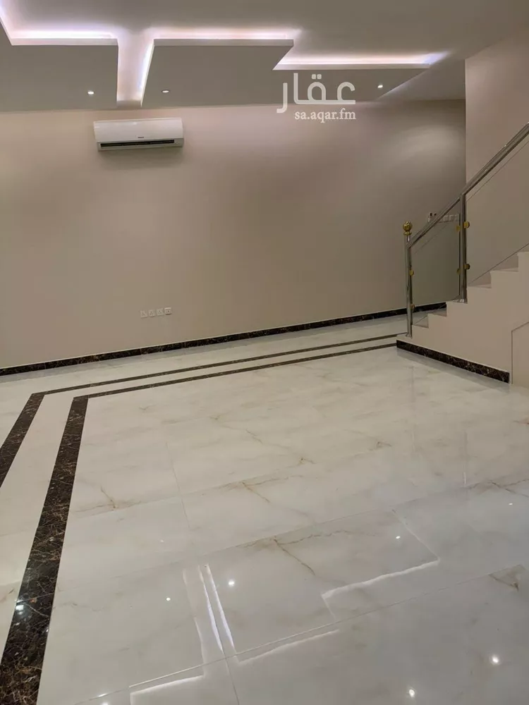 فيلا للإيجار في شارع عقرباء 228, حي الجنادرية, مدينة الرياض, منطقة الرياض 12