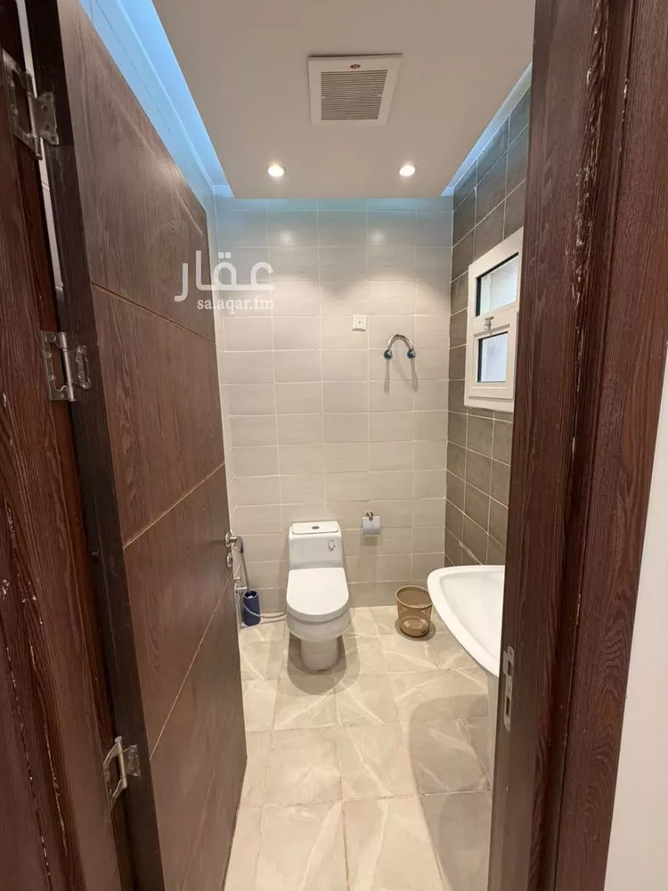 فيلا للإيجار في شارع عقرباء 228, حي الجنادرية, مدينة الرياض, منطقة الرياض 6
