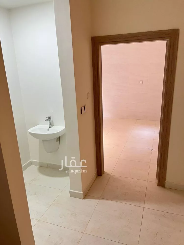 فيلا للإيجار في شارع عبدالرحمن العمادي, حي مطار الملك خالد الدولي, مدينة الرياض, منطقة الرياض صورة 2