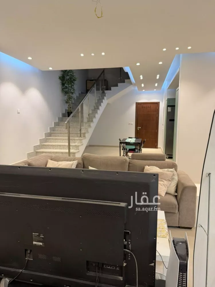 فيلا للإيجار في شارع عقرباء 228, حي الجنادرية, مدينة الرياض, منطقة الرياض 9