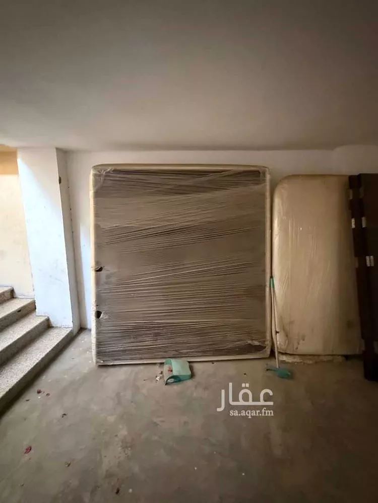 غرفة للبيع في شارع محمد بن أحمد صباغ ، حي مريخ ، جدة ، جدة صورة 3