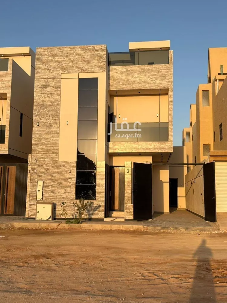 فيلا للبيع في شارع أبي الشيخ الأصبهاني, حي المهدية, مدينة الرياض, منطقة الرياض