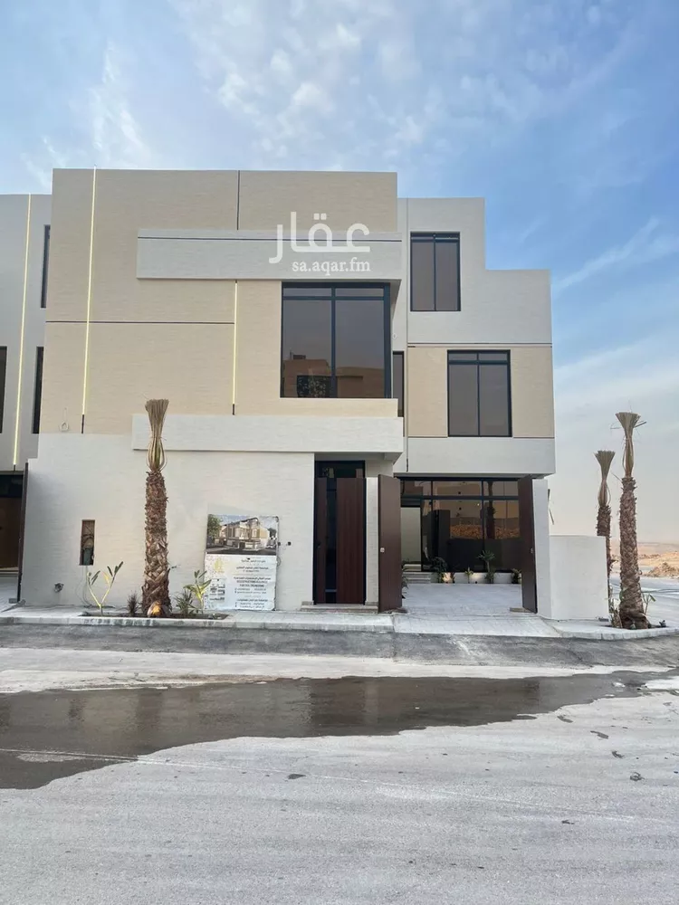 فيلا للبيع في شارع أبي الشيخ الأصبهاني, حي المهدية, مدينة الرياض, منطقة الرياض صورة 2