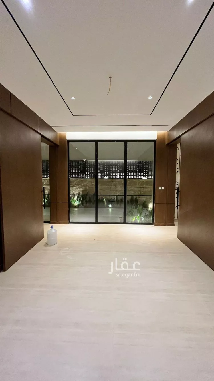فيلا للبيع في شارع أبي الشيخ الأصبهاني, حي المهدية, مدينة الرياض, منطقة الرياض 19