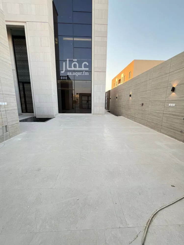 فيلا للبيع في شارع إبراهيم بن عمر الدميري, حي المهدية, مدينة الرياض, منطقة الرياض صورة 4