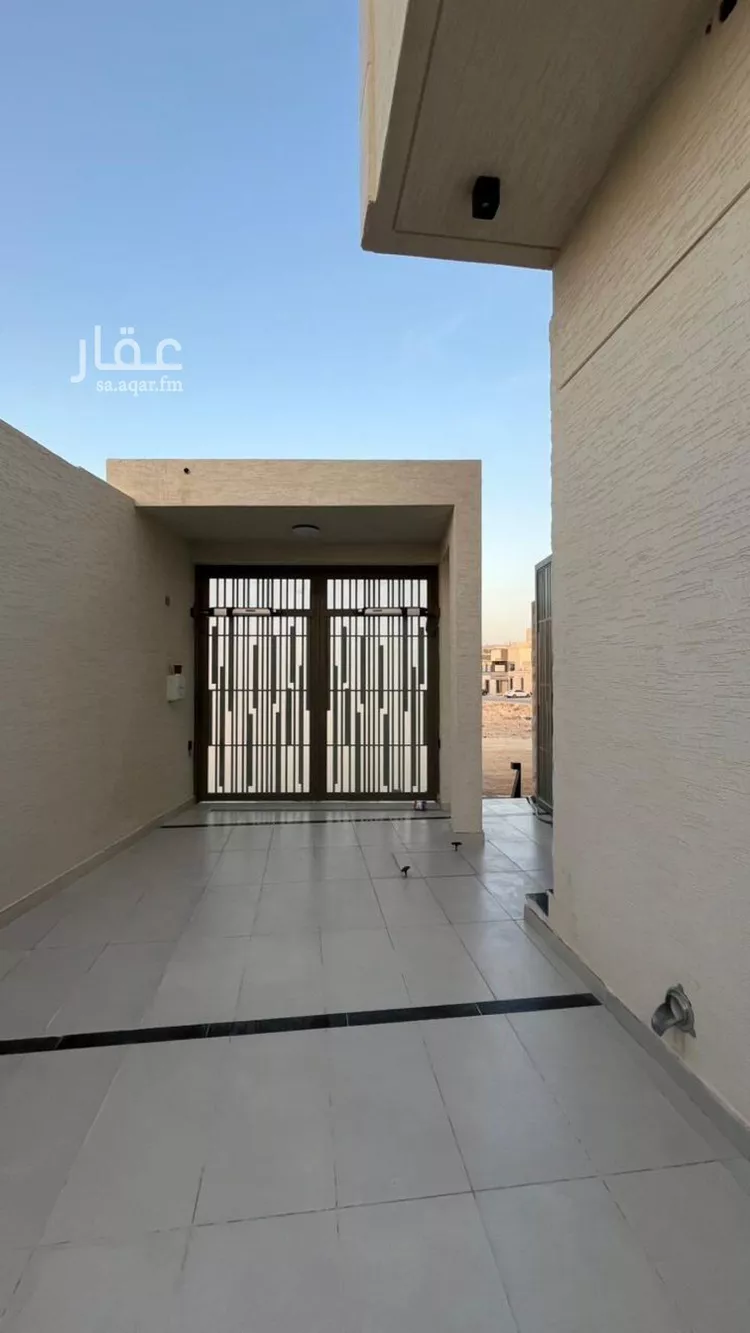 فيلا للبيع في شارع أبي الشيخ الأصبهاني, حي المهدية, مدينة الرياض, منطقة الرياض صورة 3