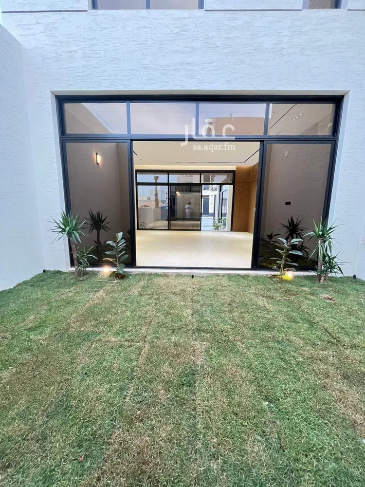 فيلا للبيع في شارع أبي الشيخ الأصبهاني, حي المهدية, مدينة الرياض, منطقة الرياض صورة 5