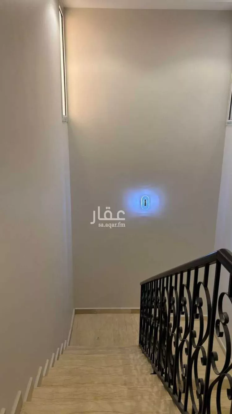 دور للبيع في شارع التغلبي, حي بدر, مدينة الرياض, منطقة الرياض صورة 3