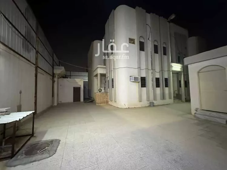 فيلا للبيع في شارع يوسف الأزدي, حي الشفاء, مدينة الرياض, منطقة الرياض صورة 2