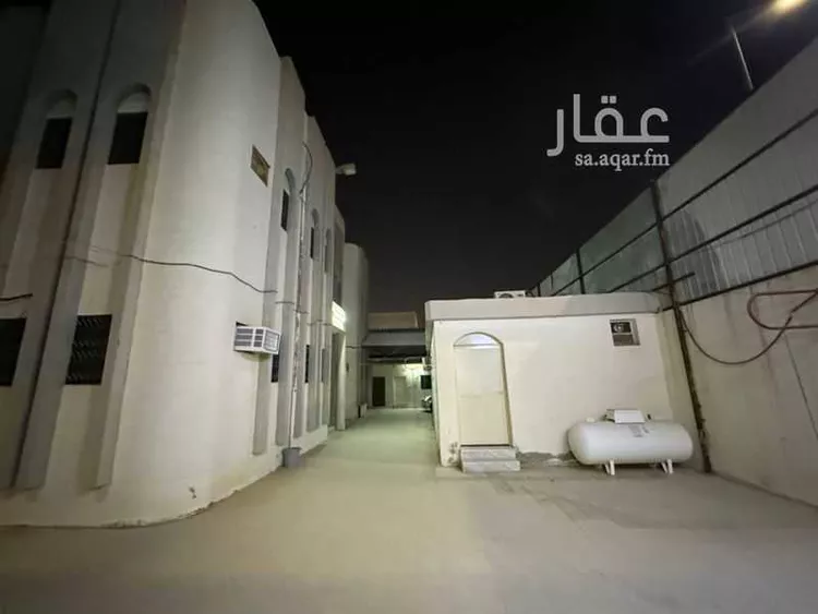 فيلا للبيع في شارع يوسف الأزدي, حي الشفاء, مدينة الرياض, منطقة الرياض صورة 3