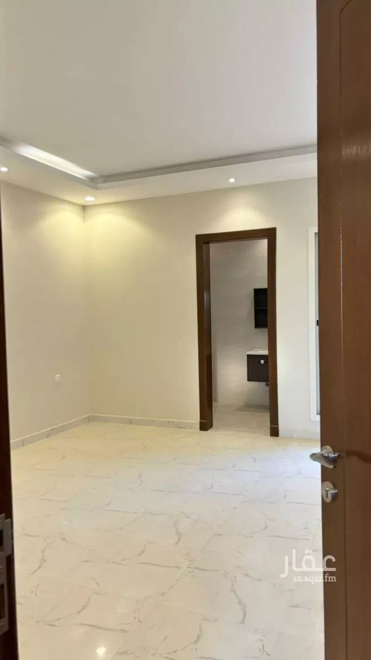 دور للبيع في شارع التغلبي, حي بدر, مدينة الرياض, منطقة الرياض 11