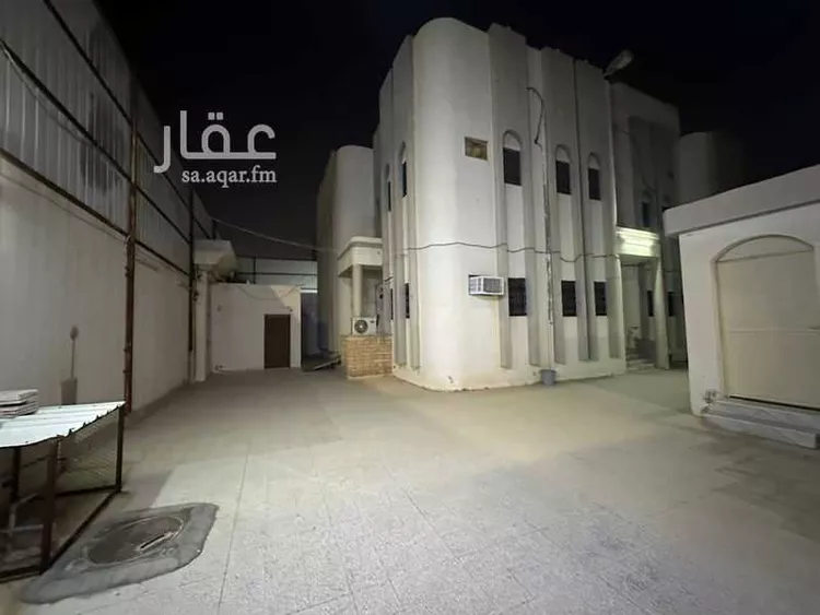 فيلا للبيع في شارع يوسف الأزدي, حي الشفاء, مدينة الرياض, منطقة الرياض صورة 2