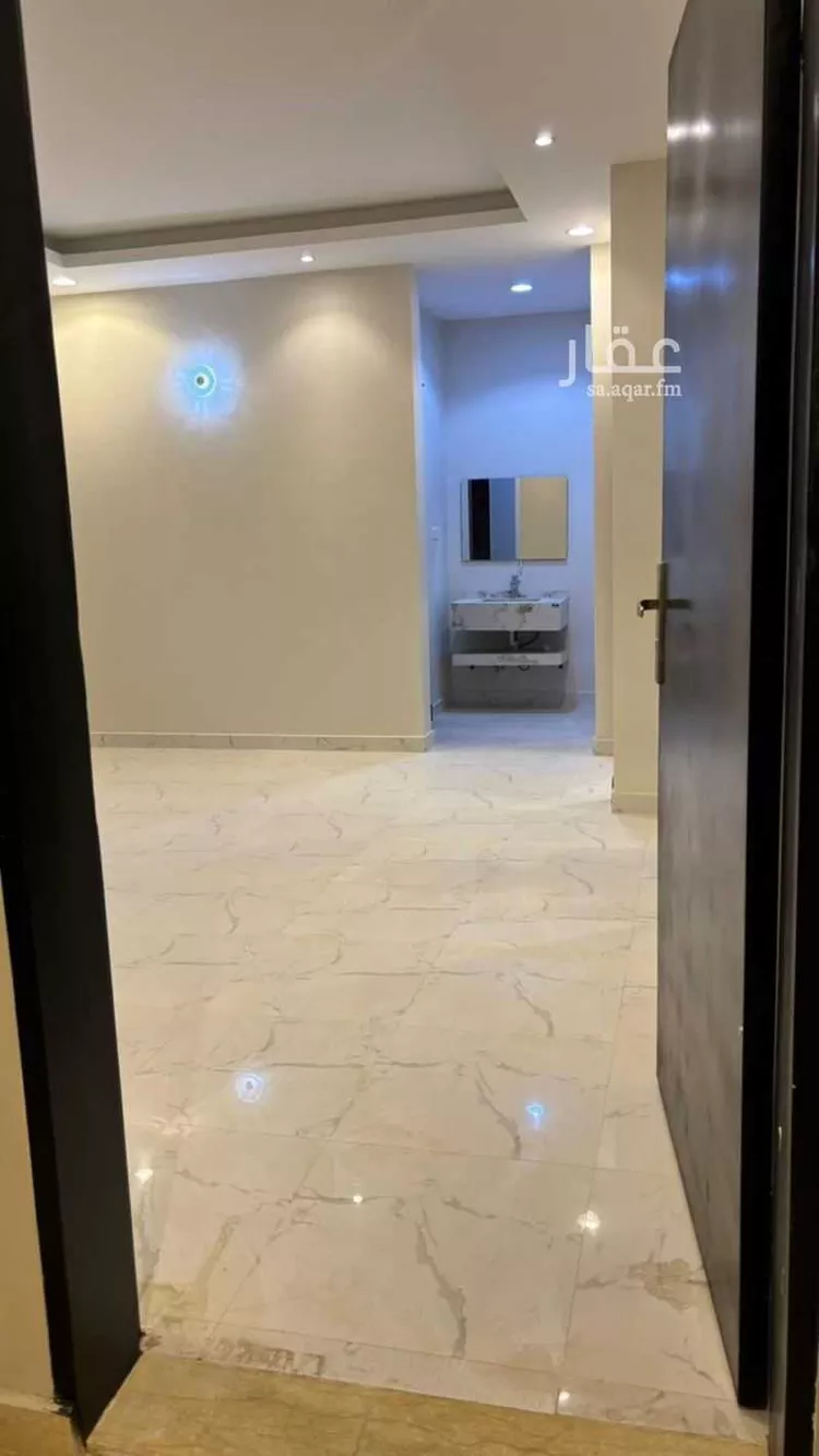 دور للبيع في شارع التغلبي, حي بدر, مدينة الرياض, منطقة الرياض صورة 5