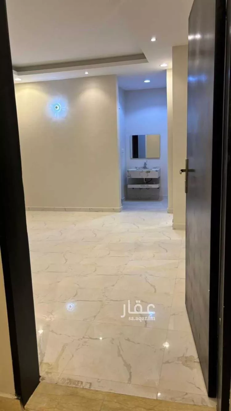 دور للبيع في شارع التغلبي, حي بدر, مدينة الرياض, منطقة الرياض 9