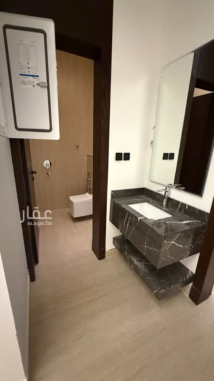 دور للبيع في شارع الطلحاء, حي الخليج, مدينة الرياض, منطقة الرياض 8