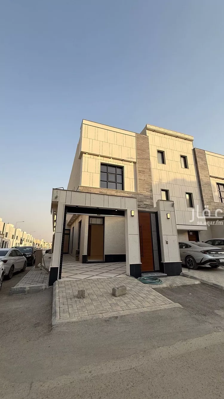 Floor for Sale in Riyadh Al Janadriyah صورة 4