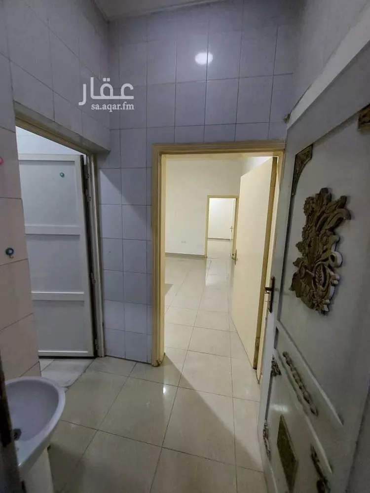 شقة للإيجار في شارع الدائري الجنوبي الفرعي, حي العزيزية, مدينة الرياض, منطقة الرياض 21