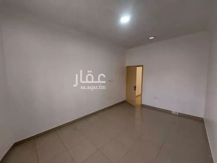 شقة للإيجار في شارع الدائري الجنوبي الفرعي, حي العزيزية, مدينة الرياض, منطقة الرياض صورة 3
