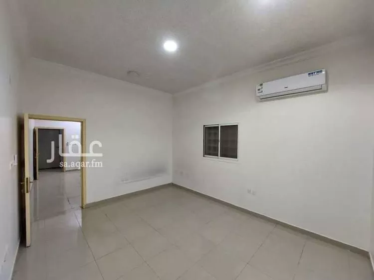 شقة للإيجار في شارع الدائري الجنوبي الفرعي, حي العزيزية, مدينة الرياض, منطقة الرياض 11