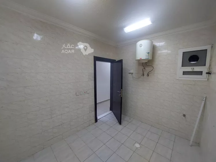 شقة للإيجار في شارع أبي الحسن الأنباري, حي العزيزية, مدينة الرياض, منطقة الرياض 8