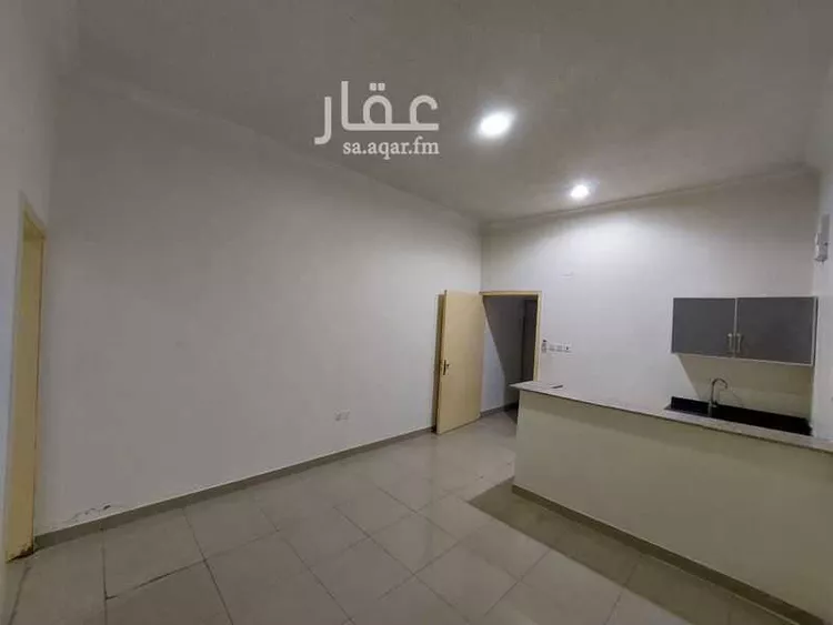 شقة للإيجار في شارع الدائري الجنوبي الفرعي, حي العزيزية, مدينة الرياض, منطقة الرياض 14