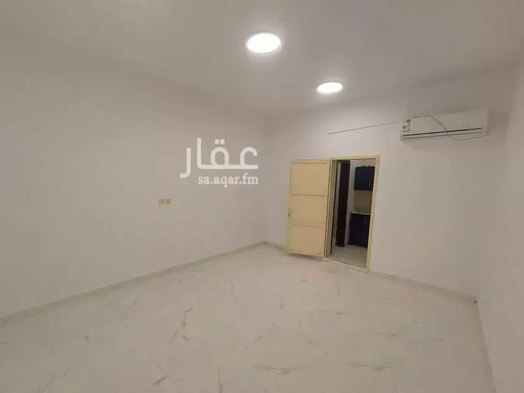 شقة للإيجار في شارع ميناء الاحمدي, حي إشبيلية, مدينة الرياض, منطقة الرياض صورة 3