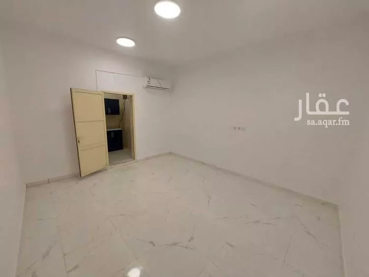شقة للإيجار في شارع ميناء الاحمدي, حي إشبيلية, مدينة الرياض, منطقة الرياض صورة 4