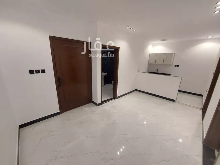 شقة للإيجار في شارع  عبدالله العنقري, حي الورود, مدينة الرياض, منطقة الرياض