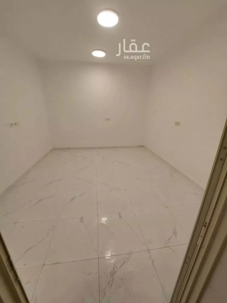 شقة للإيجار في شارع ميناء الاحمدي, حي إشبيلية, مدينة الرياض, منطقة الرياض صورة 2