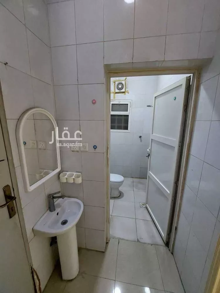 شقة للإيجار في شارع الدائري الجنوبي الفرعي, حي العزيزية, مدينة الرياض, منطقة الرياض 22