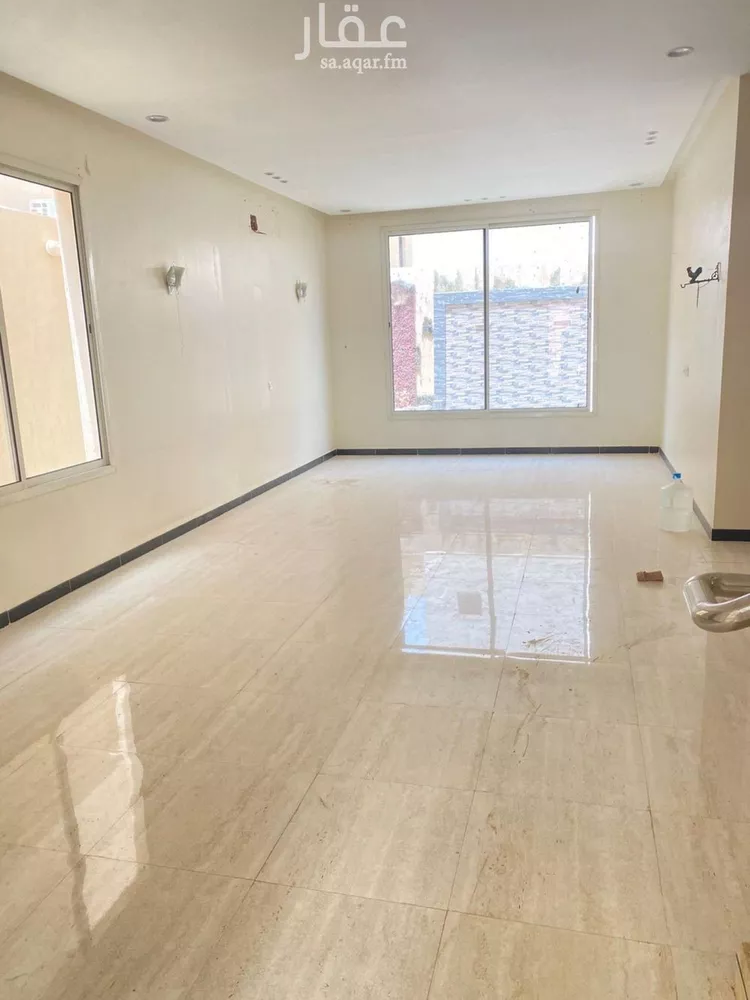 فيلا للإيجار في شارع أبي عبدالله الصقلي, حي عكاظ, مدينة الرياض, منطقة الرياض