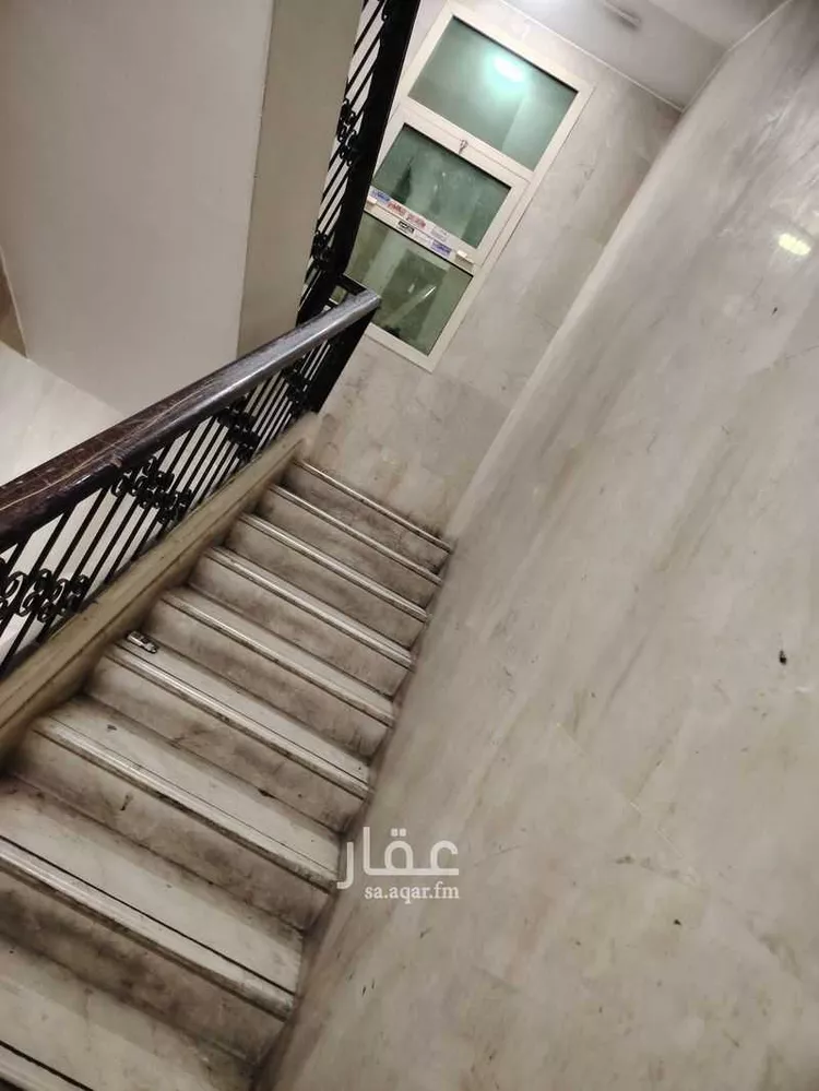 عمارة للبيع في شارع العشرون, حي الثقبة, مدينة الخبر, المنطقة الشرقية صورة 5